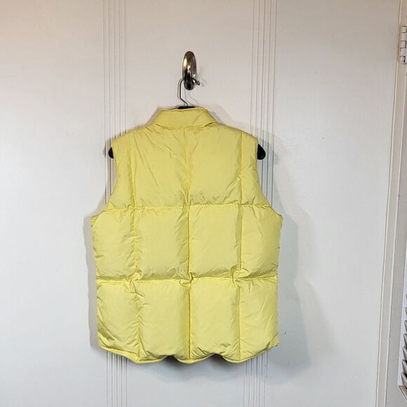 Old Navy Women's Yellow Puffer Vest - Picture 6 of 12